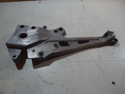 Kawasaki GPZ900R L-H Footrest Hanger