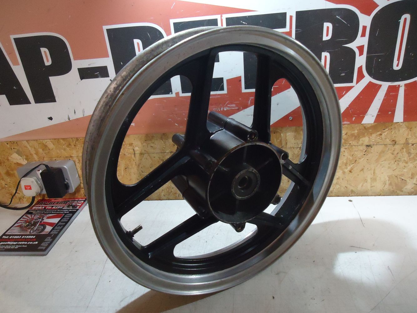 Kawasaki GPZ900R Front Wheel