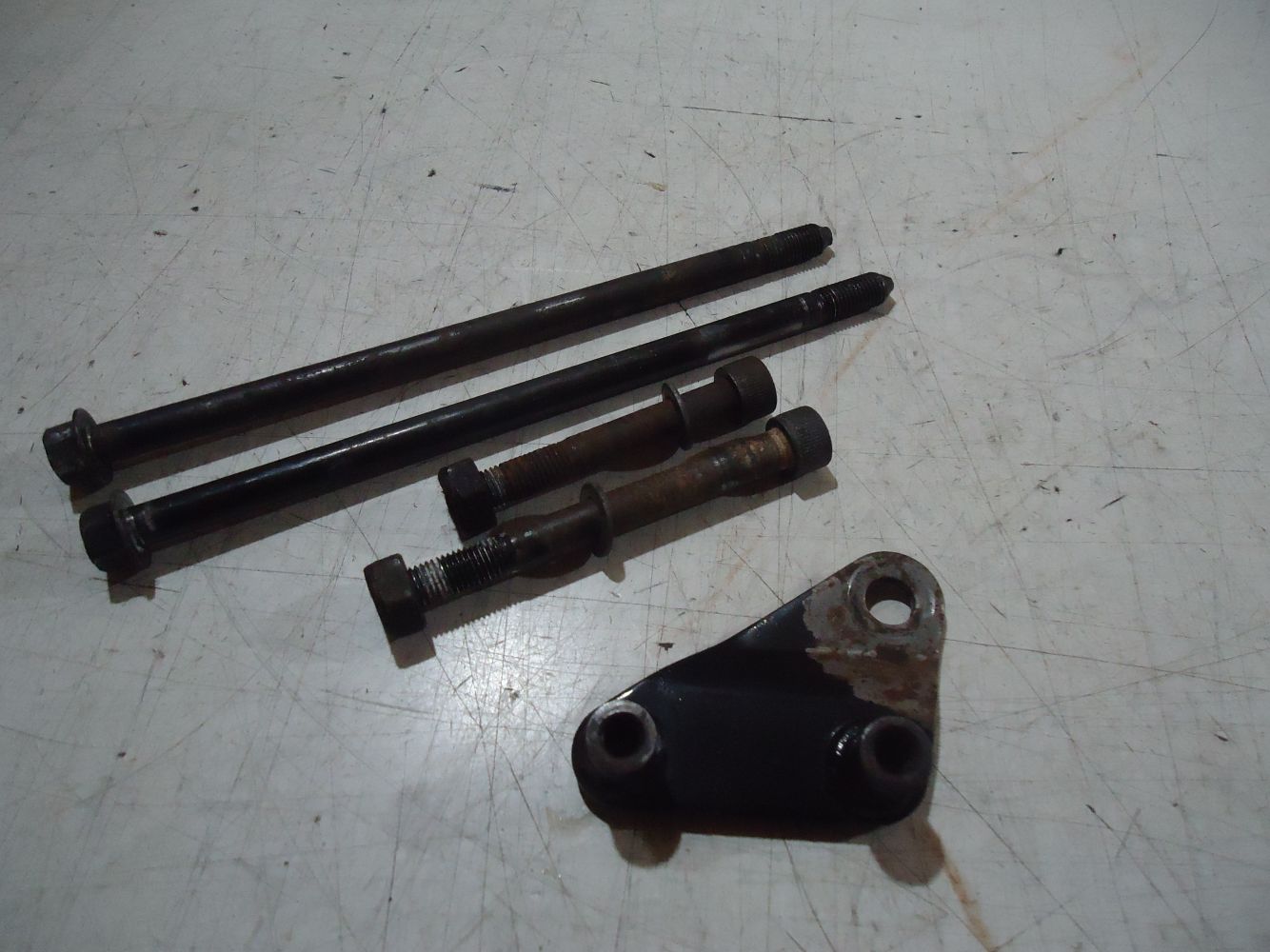 Kawasaki GPZ900R Engine Mount Bolts & Bracket