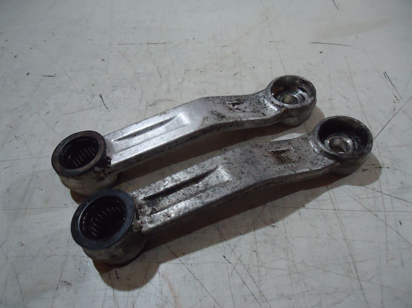 Kawasaki GPZ900R Rear Shock Linkage Arms