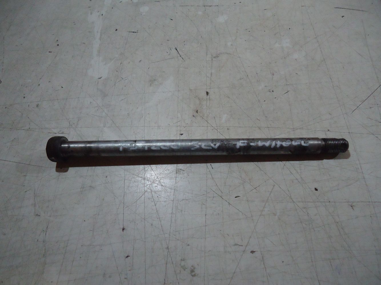 Yamaha FJ1200 Front Wheel Spindle Axle