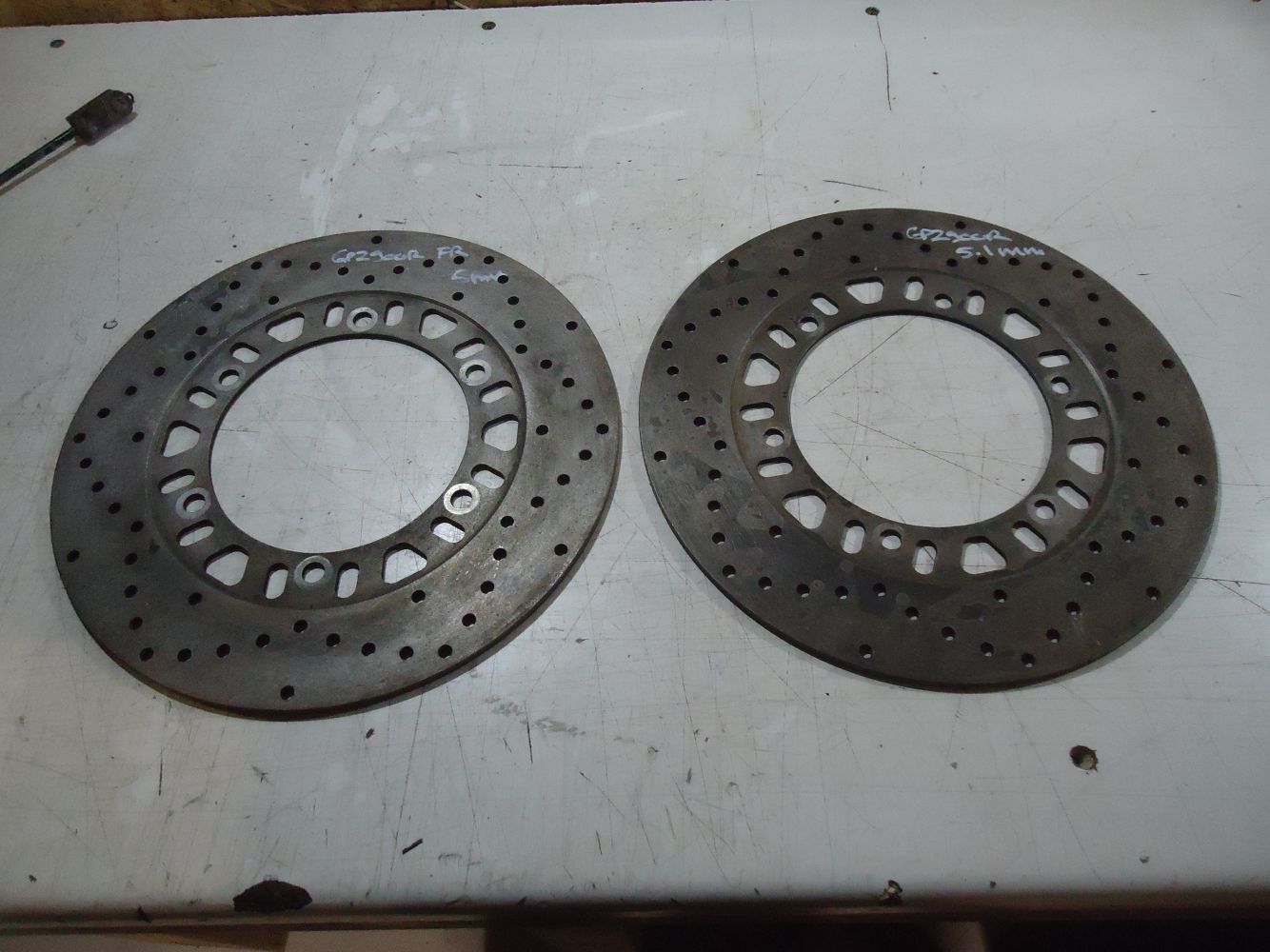 Kawasaki GPZ900R Front Brake Disc Rotors