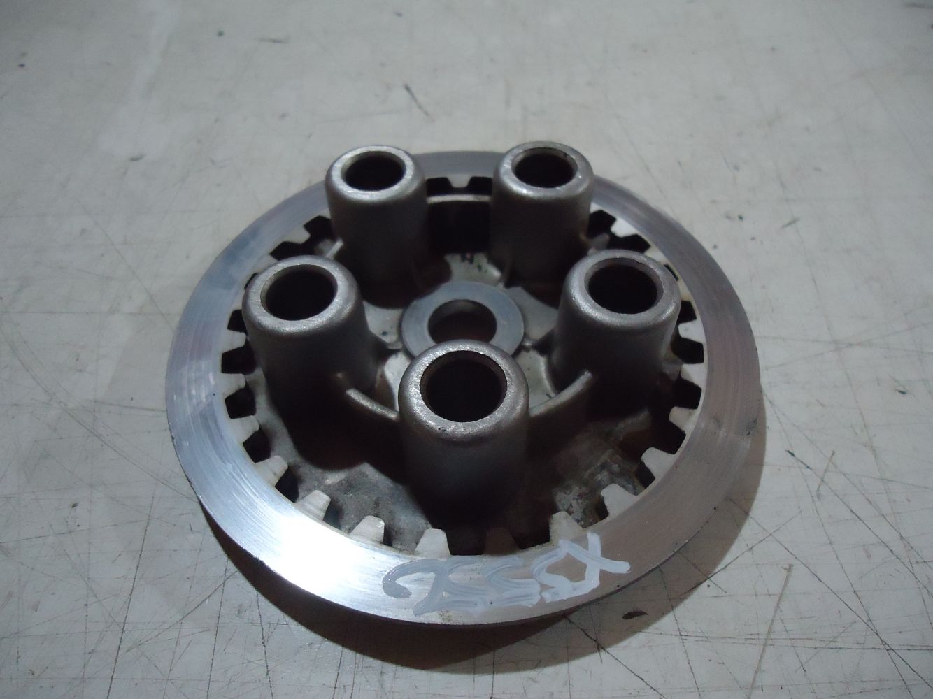 Yamaha XJ550 Engine Clutch Pressure Plate