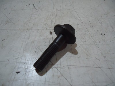 Yamaha XJ550 Engine Generator Bolt