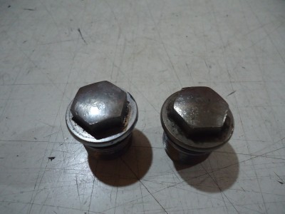 Suzuki GS550E Fork Top Caps