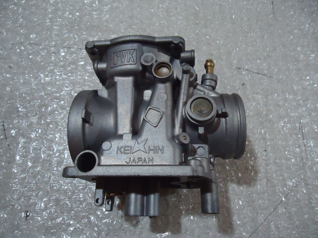 Kawasaki GPZ900R Carb Body GPZ900 Carburettor