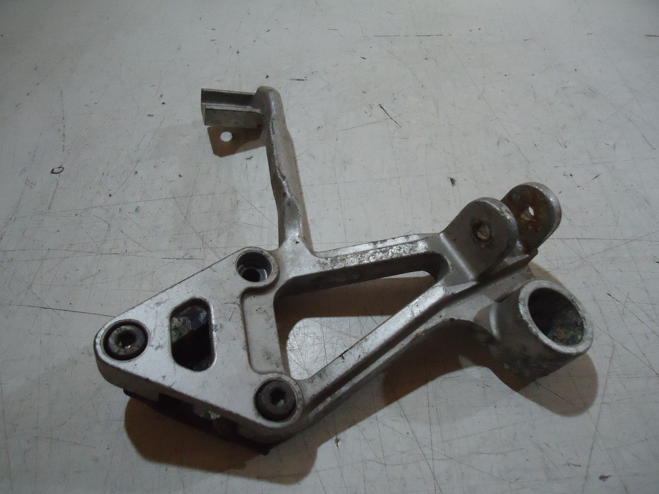 Kawasaki GPX600R L-H Rear Footrest Hanger