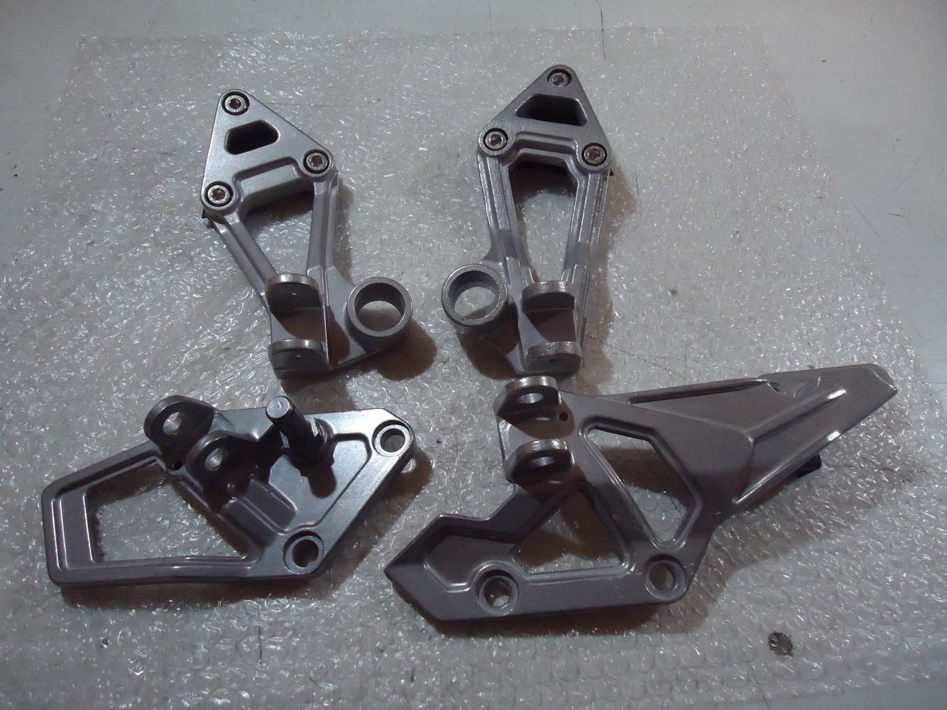 Kawasaki ZX10B Tomcat Footrest Hanger Set ZX-10 Footpeg Hangers