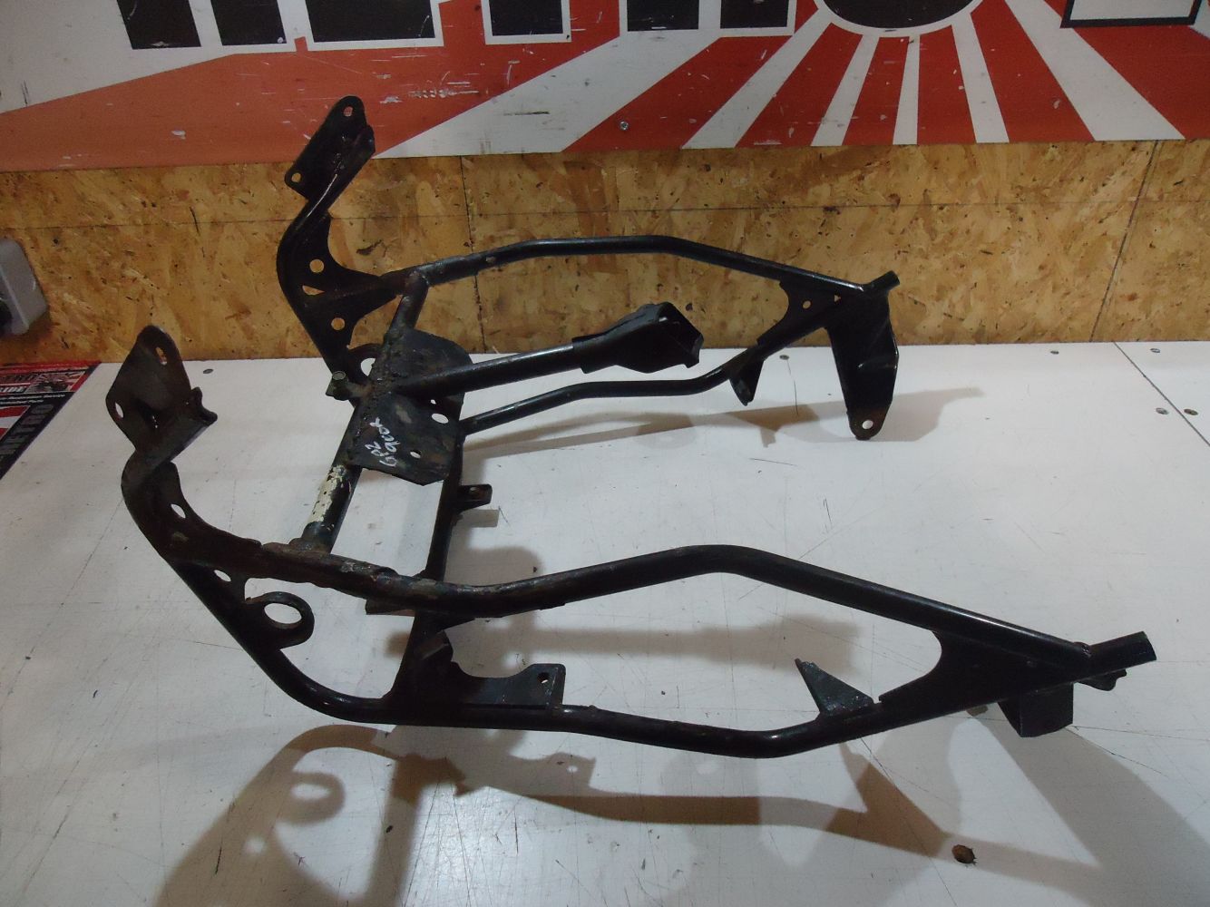 Kawasaki GPZ900R Front Fairing Stay Frame 