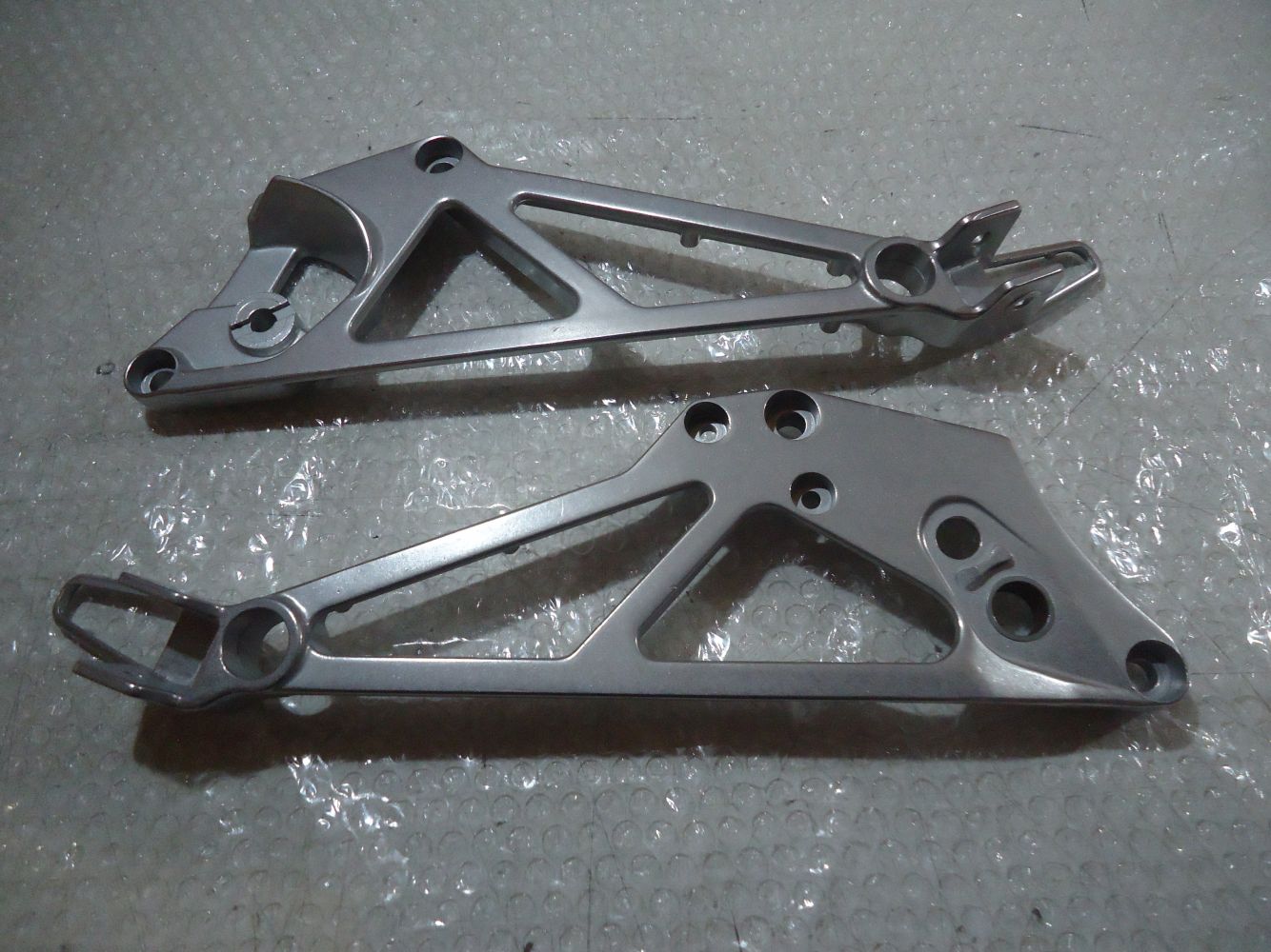 Honda VF1000F Footrest Hangers VF1000F2 Footpeg Hanger 