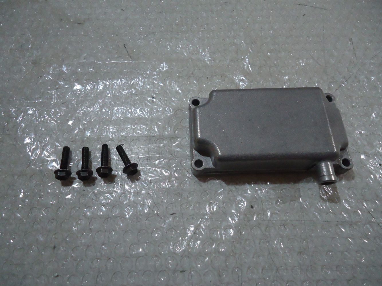 Suzuki GSF600 Bandit Engine Breather Cover