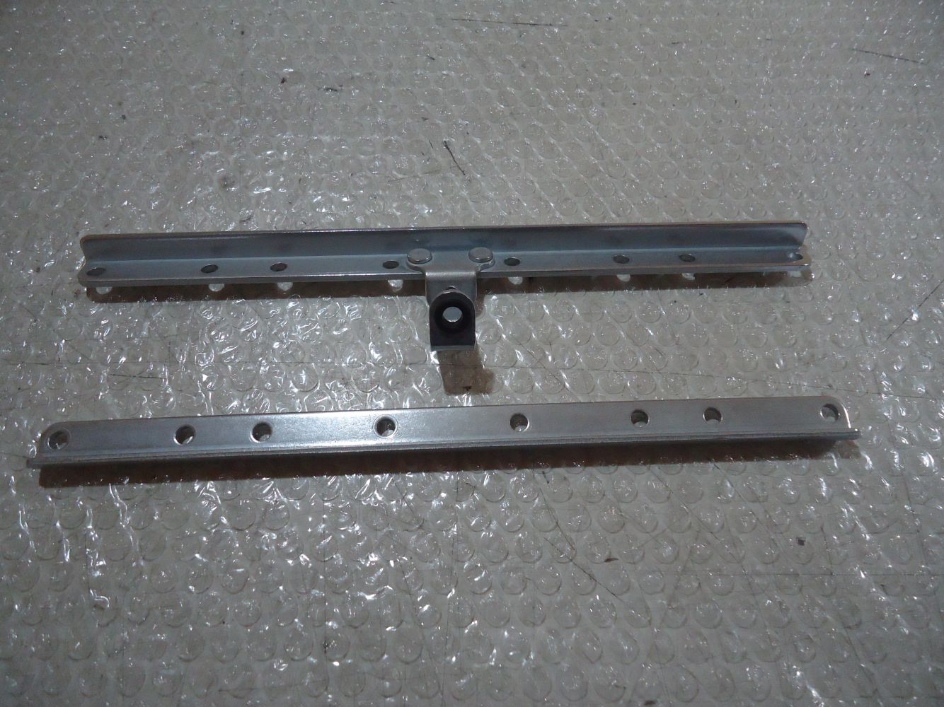 Kawasaki GT550 Carb Body Joining Rails GT 550 Carburettor Carbs