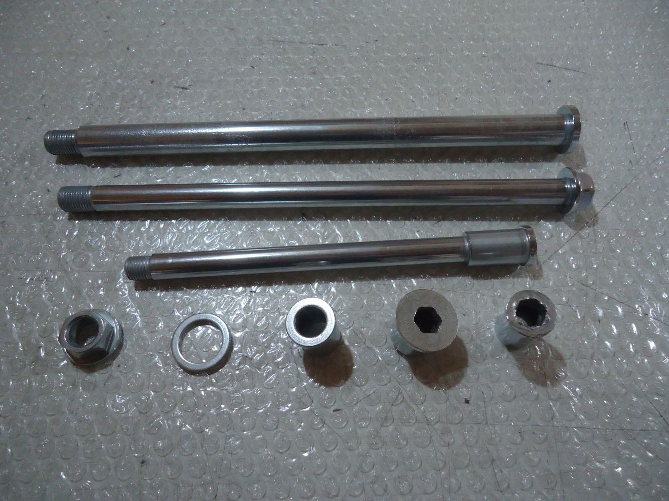 Kawasaki GPZ1000RX Rear Front Wheel Spindle GPZ1000 Swingarm Axle Spindle