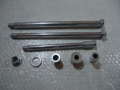 Kawasaki GPZ1000RX Rear Front Wheel Spindle GPZ1000 Swingarm Axle Spindle