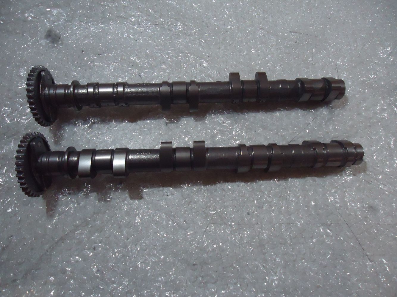 Honda CBR900RR Fireblade Engine Camshafts SC28 Camshaft