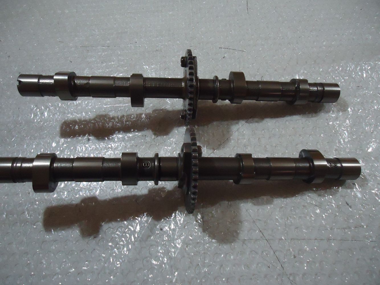 Kawasaki GPZ600R Engine Camshafts GPZ600 Inlet Exhaust Camshaft