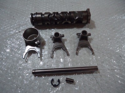 Kawasaki GPZ600R Engine Gear Selector Forks & Drum GPZ600