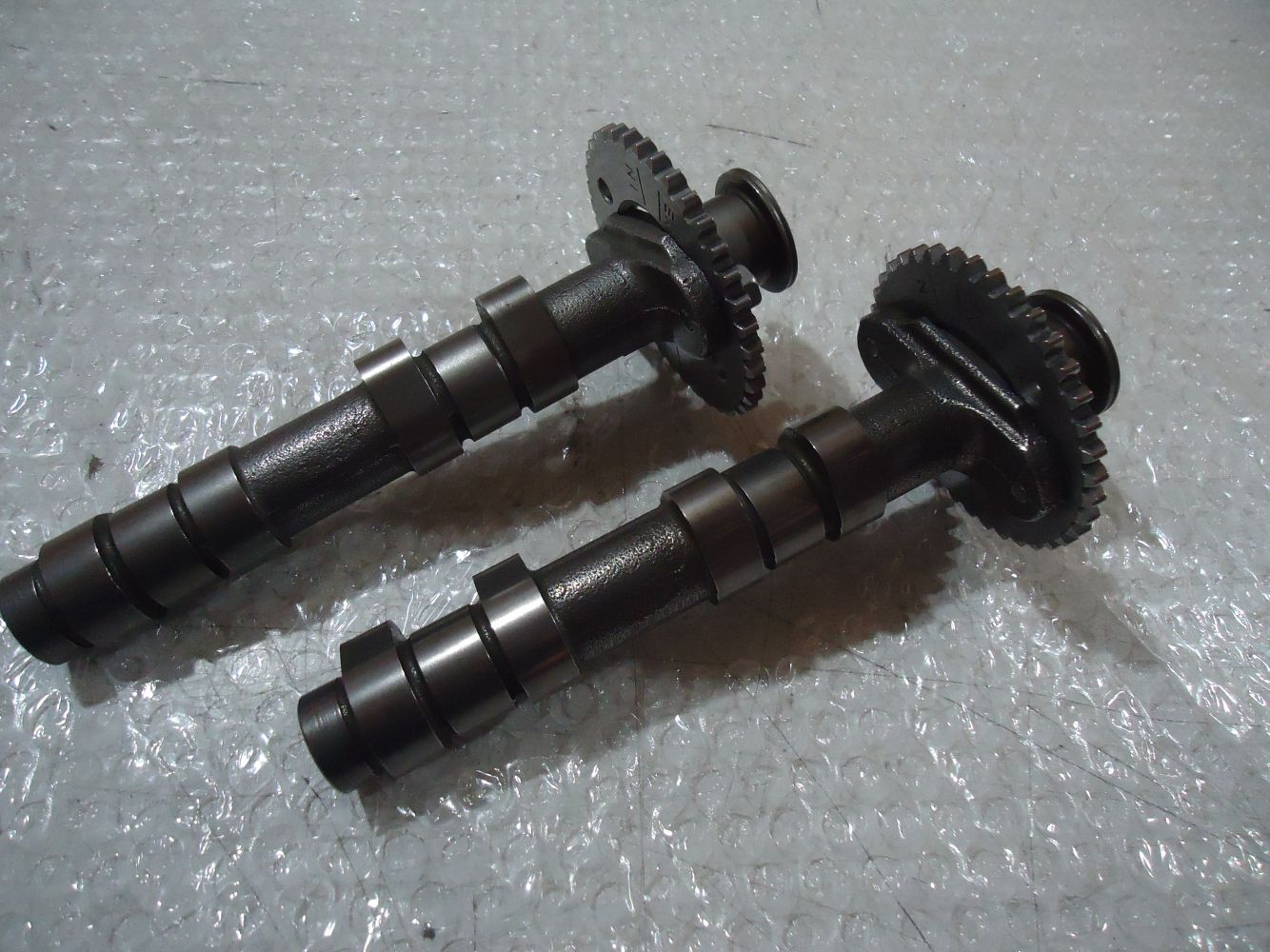 Kawasaki ZZR250 Engine Camshafts ZZR 250 Inlet Exhaust Camshaft