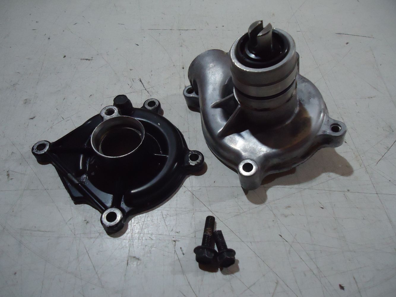 Kawasaki ZZR1100 Engine Water Pump ZX-11