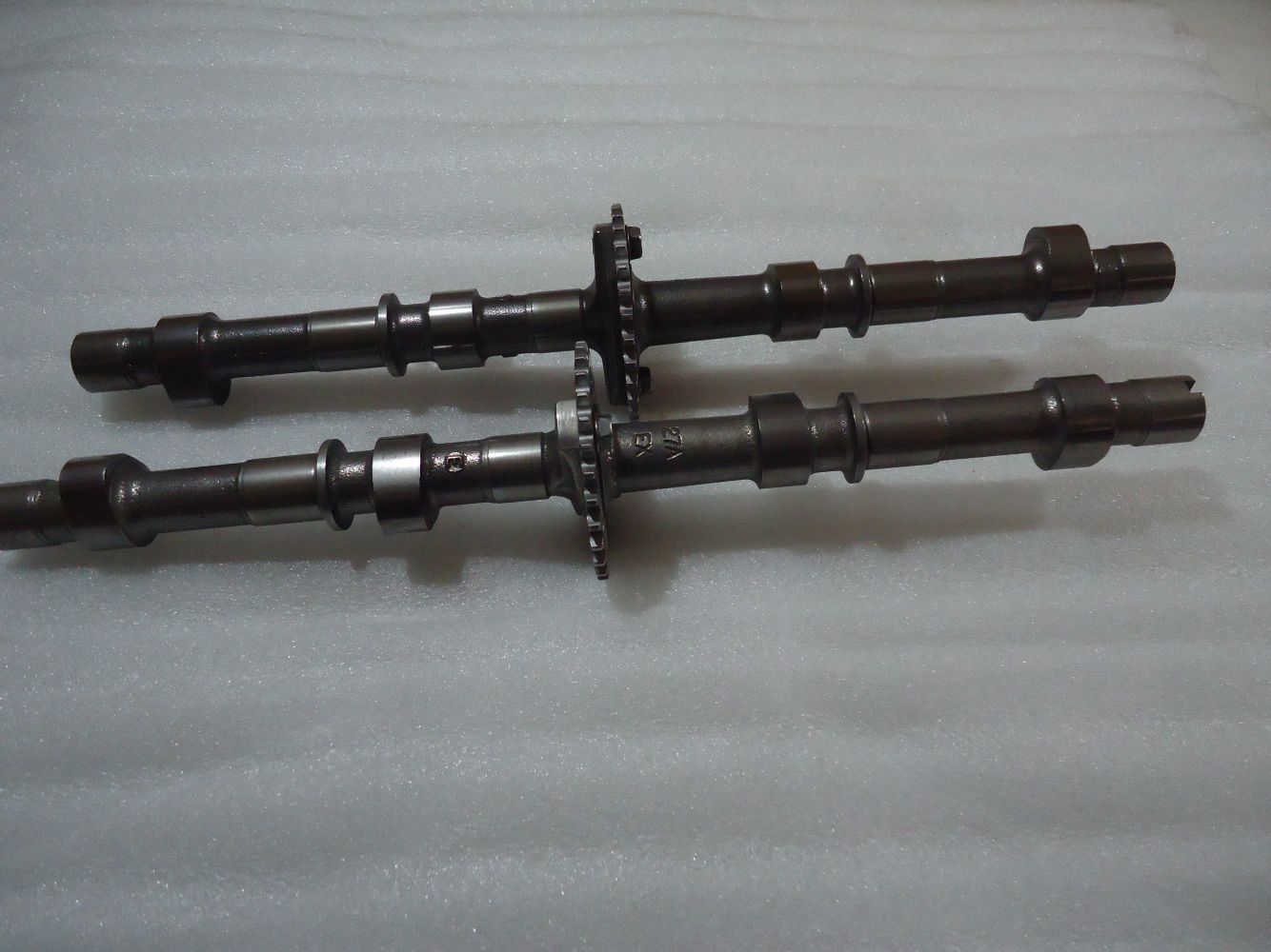 Suzuki GSX600F Engine Camshafts GSX600 Inlet Exhaust Camshaft