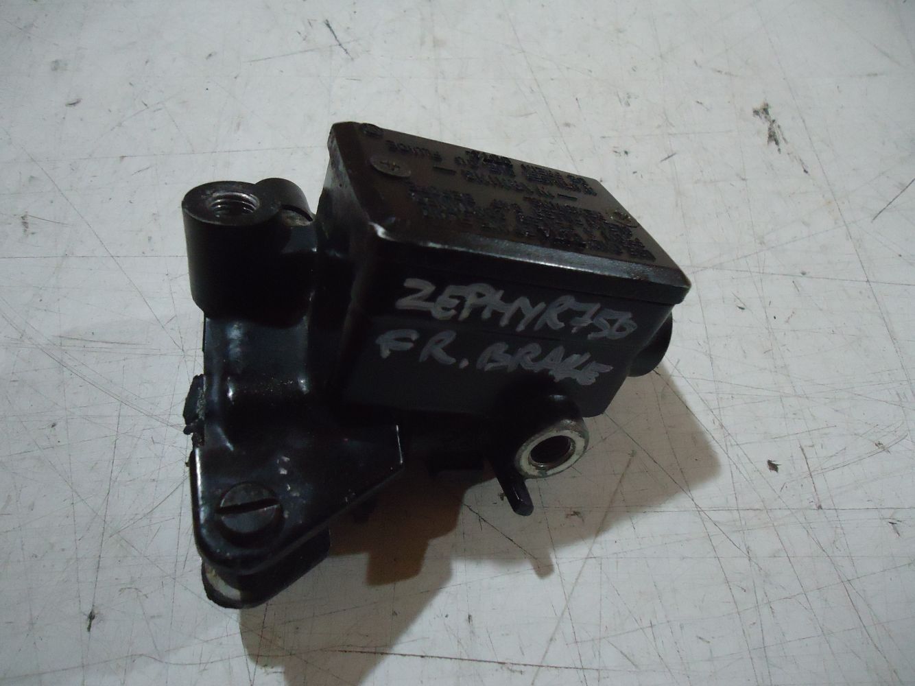 Kawasaki ZR750 Zephyr Front Brake Master Cylinder