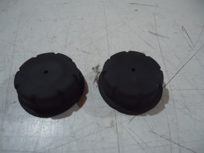 Kawasaki ZR750 Zephyr Front Fuel Tank Mount Rubbers 
