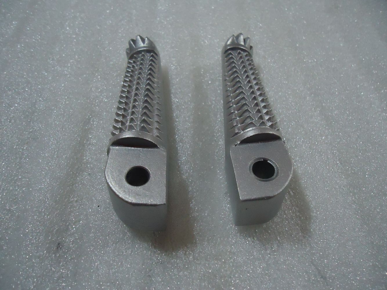Yamaha YZF1000R Thunderace Rear Footrests YZF1000 Pillion Footpeg Footrest