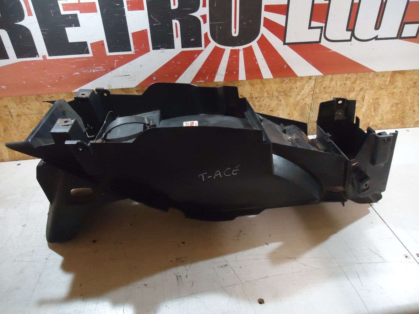 Yamaha YZF1000R Thunderace Rear Fender Mudguard YZF1000 Undertray Battery Box