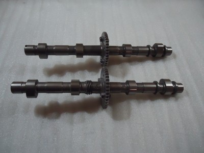 Suzuki GSX550ES Engine Camshafts GSX550 Inlet Exhaust Camshaft 