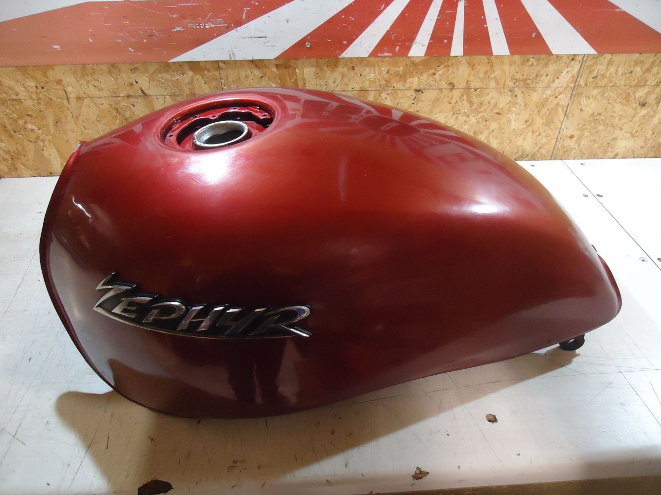 Kawasaki ZR750 Zephyr Fuel Tank ZR 750 Petrol Gas Tank