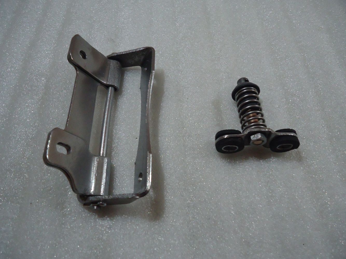 Honda CB750F2 Seat Hinge CB750 SOHC Seat Latch Catch