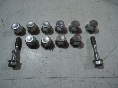 Kawasaki ZR750 Zephyr Engine Cylinder Head Nuts ZR 750