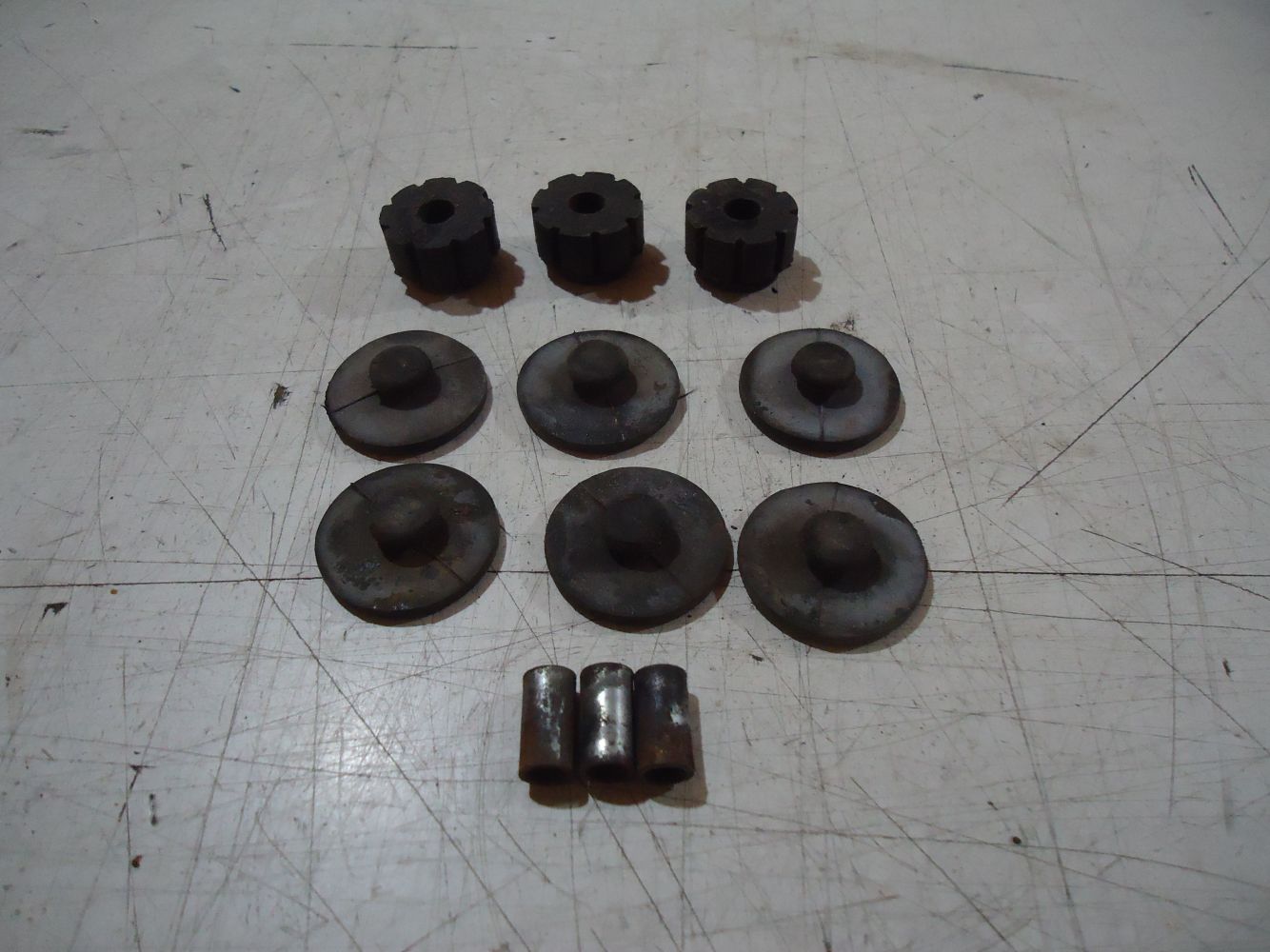 Honda CB750F2 Battery Box Rubbers CB750 SOHC