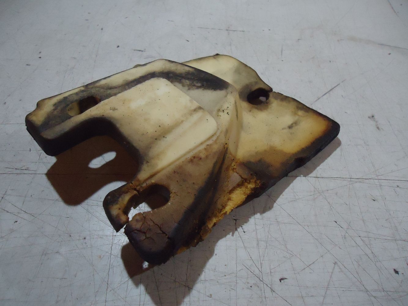 Kawasaki GPZ1100A Unitrak Sprocket Cover Damper GPZ1100