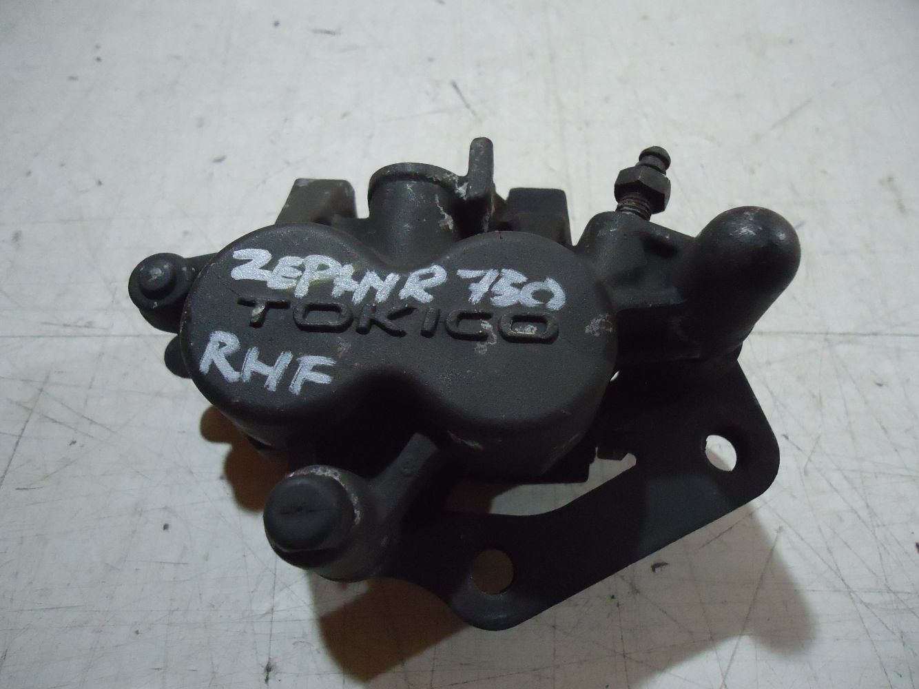 Kawasaki 750 Zephyr R-H Front Brake Caliper ZR750 GPZ1100E VN900 VN1500 VN1600