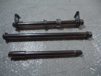 Suzuki RF600R Front Rear Wheel Spindle Axle RF600 Swingarm Spindles Axles