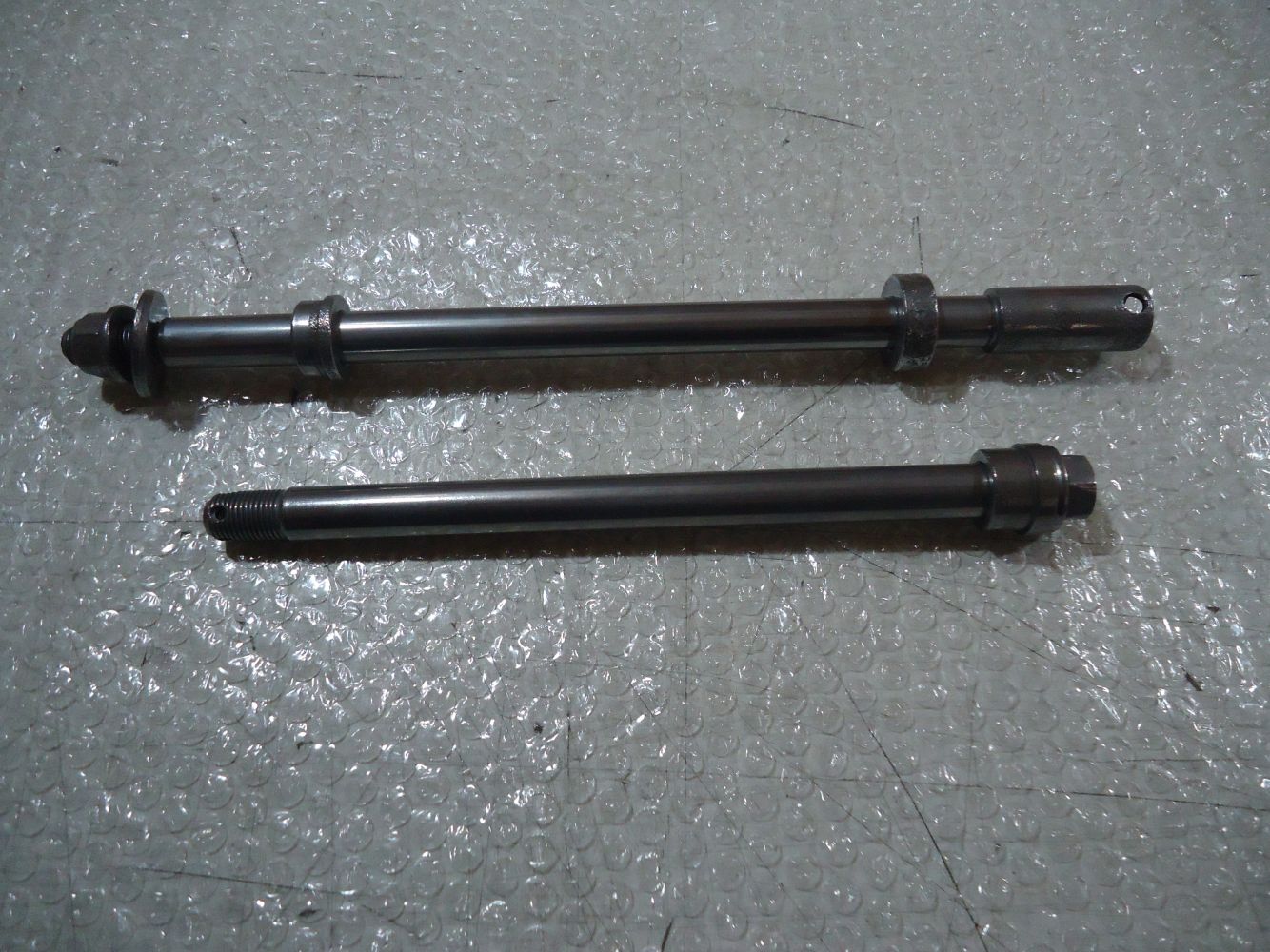 Yamaha XJ900S Front Rear Wheel Spindle Axle XJ900 Diversion Spindles