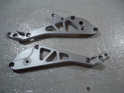 Honda VF400F Footrest Hangers VF400 Footpeg Mount Bracket Hanger