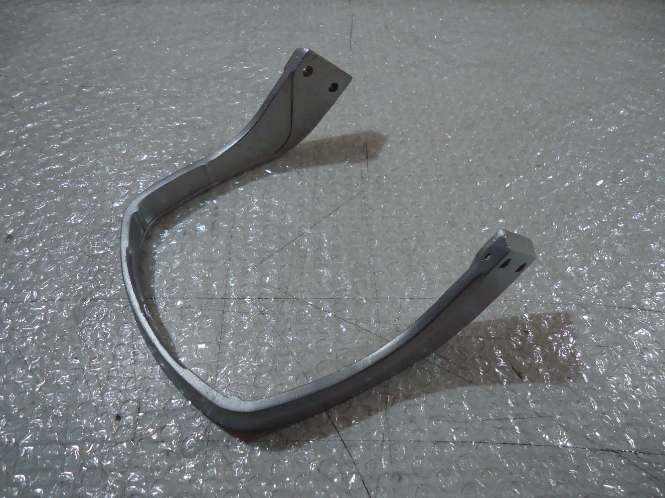 Kawasaki GPZ900R Fender Fork Brace GPZ900 Front Mudguard Brace GPZ750R