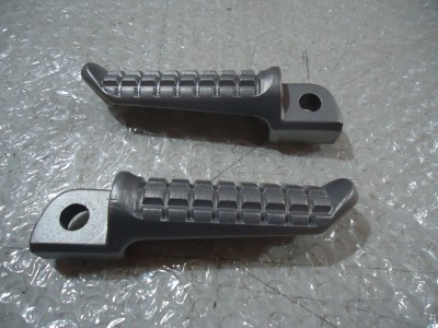 Kawasaki ZZR250 Rear Footrests ZZR 250 Pillion Footpegs ZZR-250 Footrest