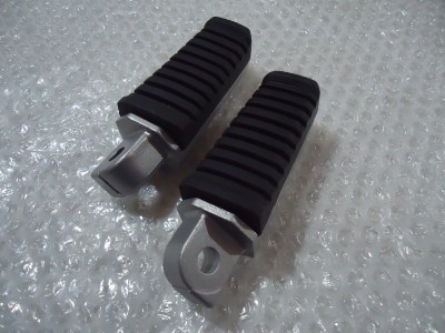 Kawasaki GPZ900R Rear Footrests GPZ900 Pillion Footpegs GPZ 900 Footrest ZX900A