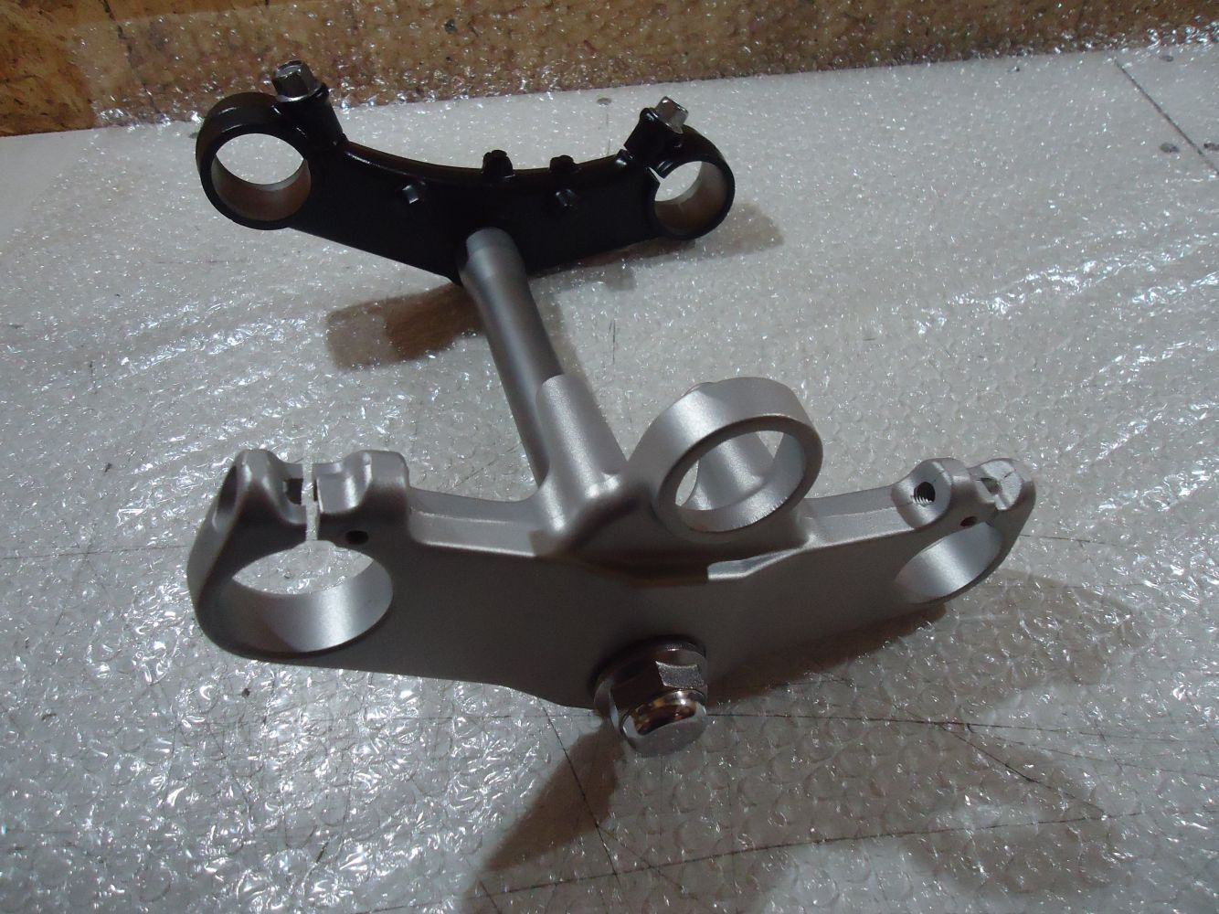Yamaha FZR600 Genesis Fork Yokes FZR 600 Top Bottom Yoke 3HE Steering Stem