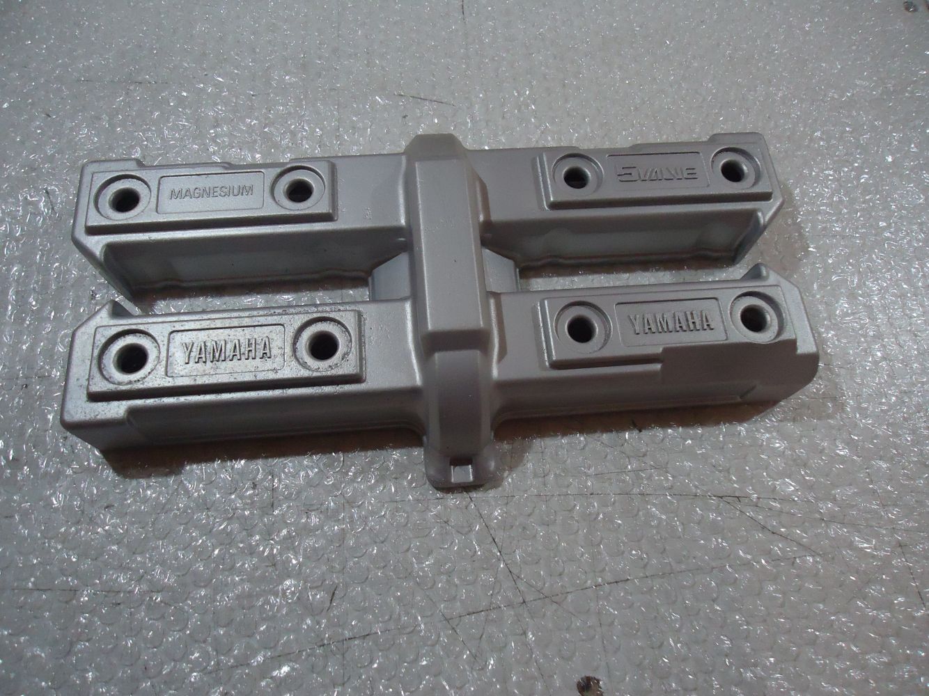 Yamaha FZ750 Rocker Cover FZ 750 Genesis Engine Cylinder Head Cover Casing FZX750 FZR1000