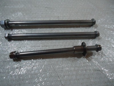 Suzuki GSX750F Front Rear Wheel Spindles GSX750 Swingarm Spindle Axle GSX 750 Bolt