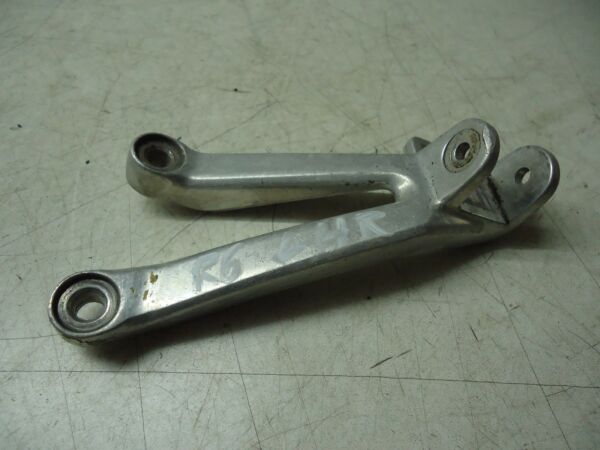 YAMAHA R6 LEFT REAR FOOTREST HANGER