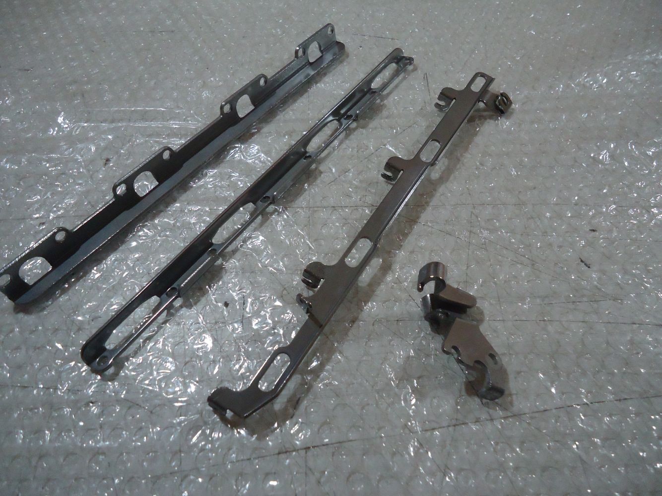 Kawasaki GPZ1000RX Carb Choke Joining Rails Carbs Throttle Cable Bracket