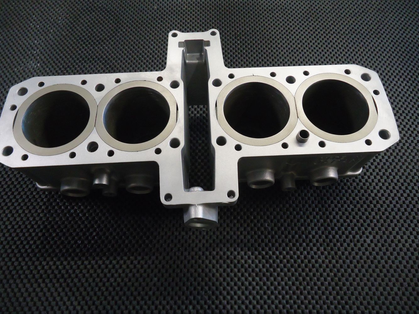 Kawasaki GPZ600R Engine Cylinder Barrels Jugs 