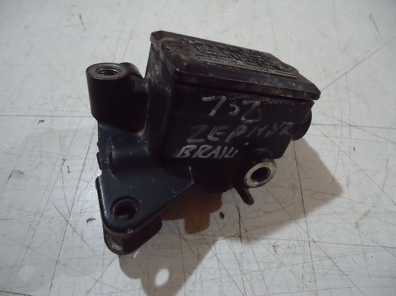 Kawasaki 750 Zephyr Front Brake Master Cylinder ZR750