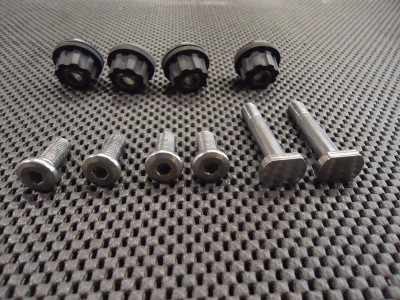 Kawasaki 750 Zephyr Footrest Hanger Bolts Bushes ZR750