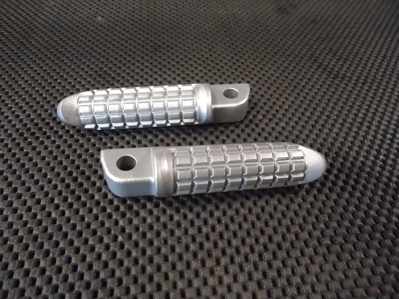 Kawasaki ZR1100 Zephyr Rear Footrests ZR 1100 Pillion Footpegs Footrest